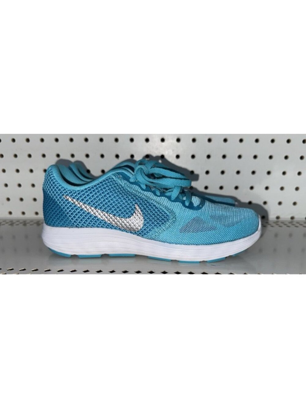 Nike Revolution 3 Womens Athletic Running Shoes Size 6 Turquoise Blue Gray White